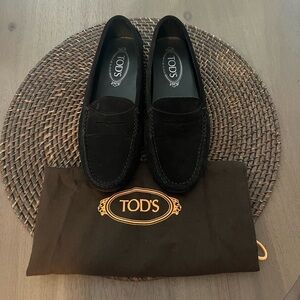 TOD’S | Gommino Driving Shoes in Suede | Black | Women | 37.5 | NEW